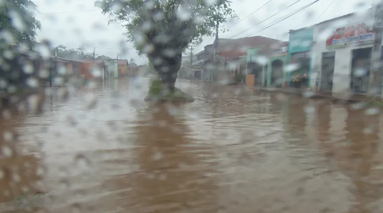 Os maiores volumes de chuvas estão se concentrando na porção sul do Pará, entre os municípios de Itaituba até Parauapebas