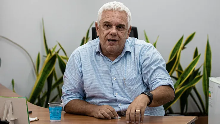 "Esse ano vamos ter que subir, nem que eu entre em campo", disse Ettinger.