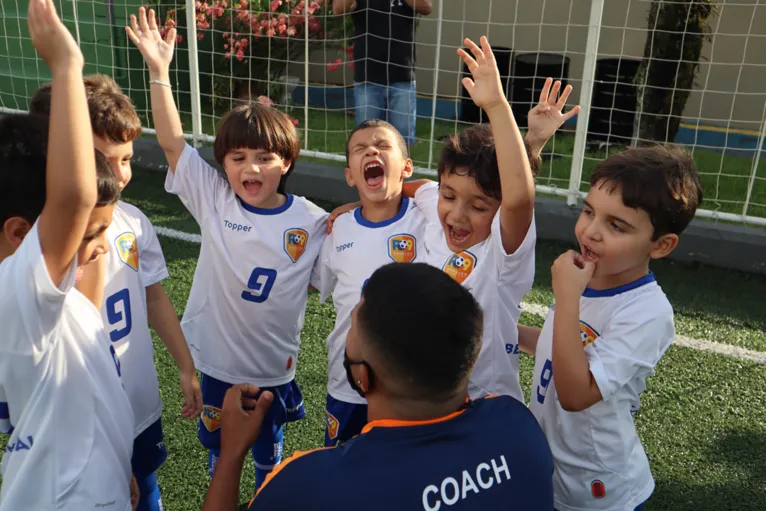 R9 Academy e Companhia Belém realizam campeonato de futebol