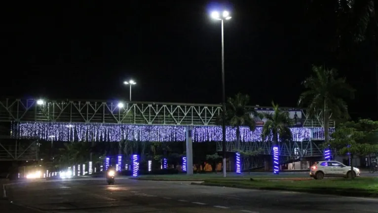 Na Transamazônica o brilho da iluminação natalina chama a atenção pela beleza e clima aconchegante