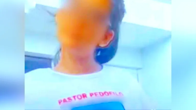 Sobrinha do Pastor foi à Belém protestar com camiseta 