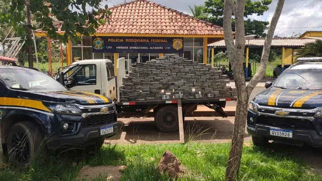 Vídeo: PRF apreende 271,9kg de cocaína em Altamira 