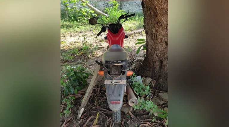 As informações davam conta de que o homem estaria cobrando o valor de R$ 2 mil por uma Honda Pop