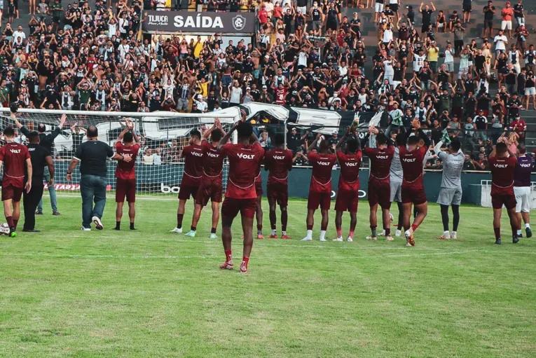 Torcida esteve presente no Baenão