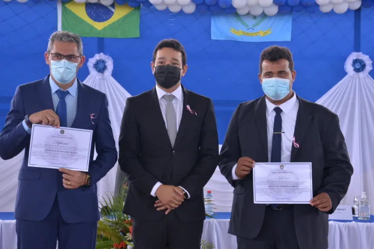 Pastor Davi Rocha e Wellinton Urbano, com o juiz Andrey Magalhães Barbosa.