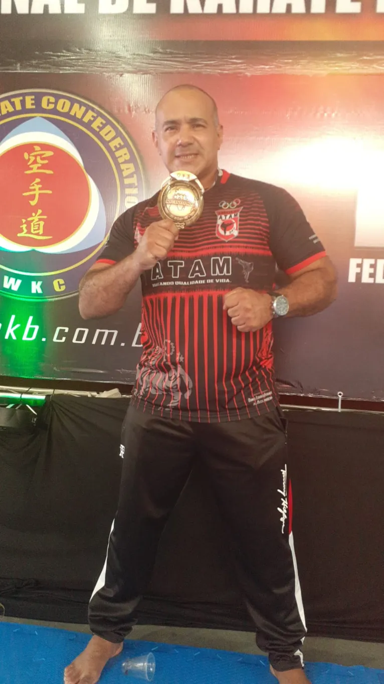 Evanildo Pereira conquista título internacional de Karatê