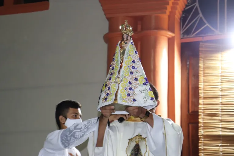 A imagem de Nossa Senhora de Nazaré antes de ser substituída.