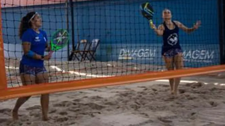 Ana Clara Fialho (raquete verde) foi coroada a rainha da competição