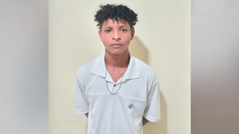 João Paulo Pereira Xavier, de 18 anos, foi preso em flagrante com as drogas e em atitude suspeita