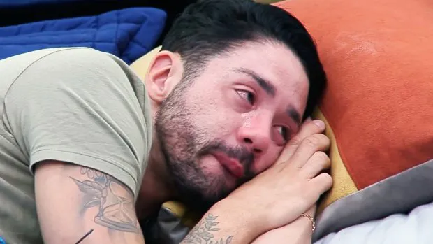 "Queria uma sofrência", pede Rico.