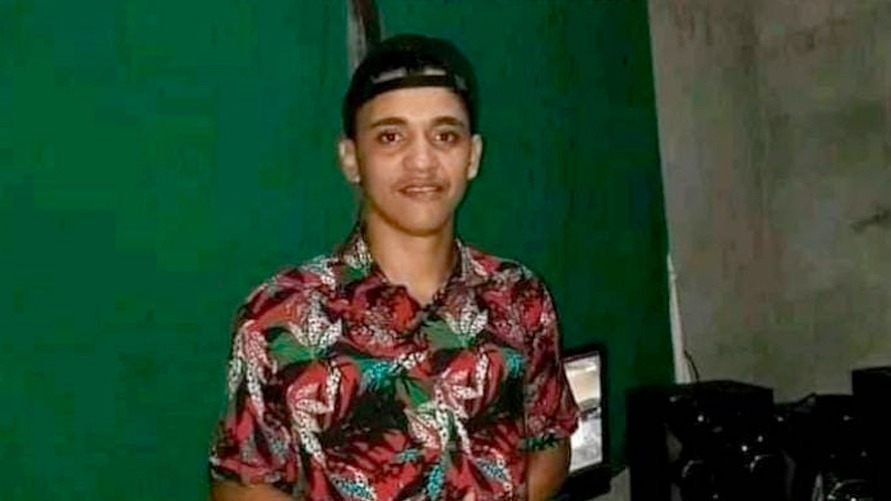 O jovem Mateus Aparecido de Holanda Sousa, 24 anos, foi assassinado a tiros quando estava na porta da casa dele