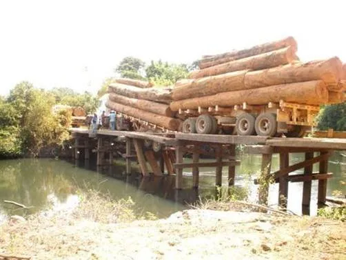 Excesso de carga: erro que custa caro ao
caminhoneiro