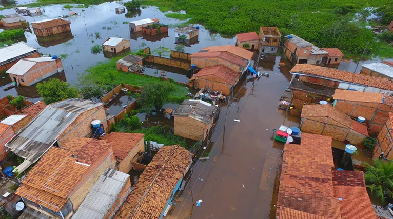 Bairro Santa Rosa foi um dos primeiros a serem atingidos pela cheia do rio em Marabá