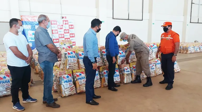 Comitiva esteve na tarde desta sexta-feira (28) em Marabá para oficializar a entrega de mantimentos para os municípios