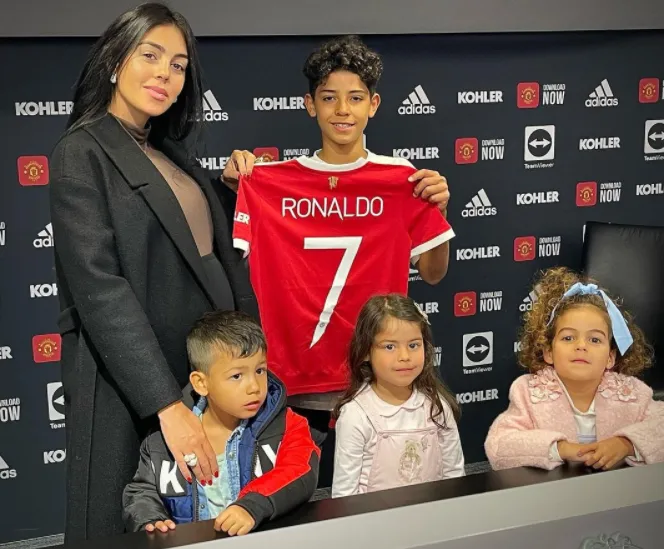 Cristiano Ronaldo Jr estava acompanhado de Georgina, esposa do pai, e dos irmãos mais novos