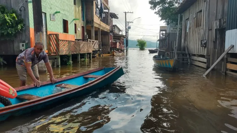 Ruas estão virando rio na cidade