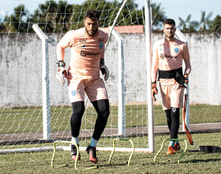 Thiago veio diretamente do maior rival, Remo, e é o mais cotado para ser titular