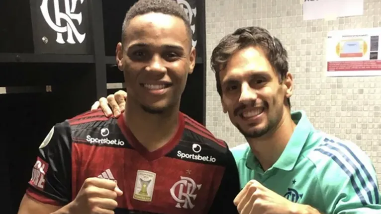 O jogador não poupou criticas para a sister