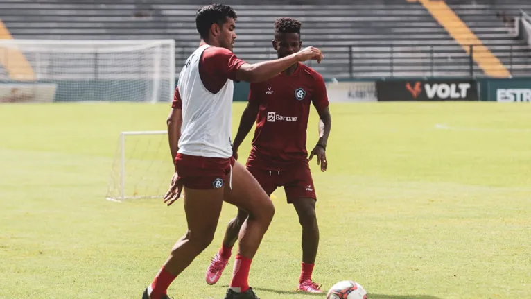 Brenner e Erick Flores estarão em campo no Re-Pa