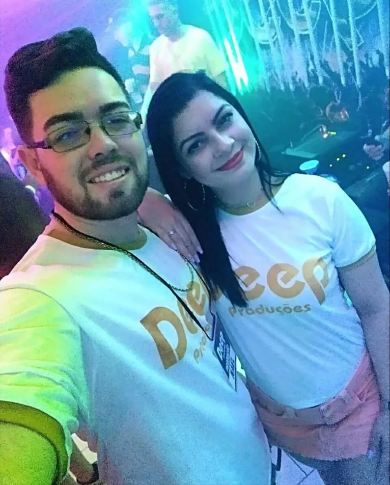 Nael e sua namorada Danieli