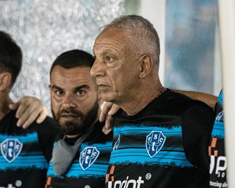 Técnico Bicolor mantém os pés no chão