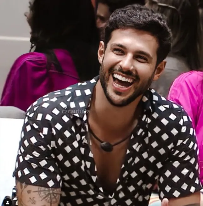 BBB: Anitta quer pegar participante: "não seja bolsominion"