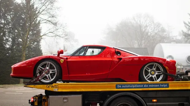 Ferrari Enzo vale cerca de 18 milhões de reais