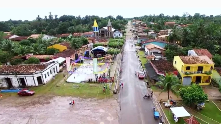 Imagem aérea de Vila Maú, em Marapanim-PA.