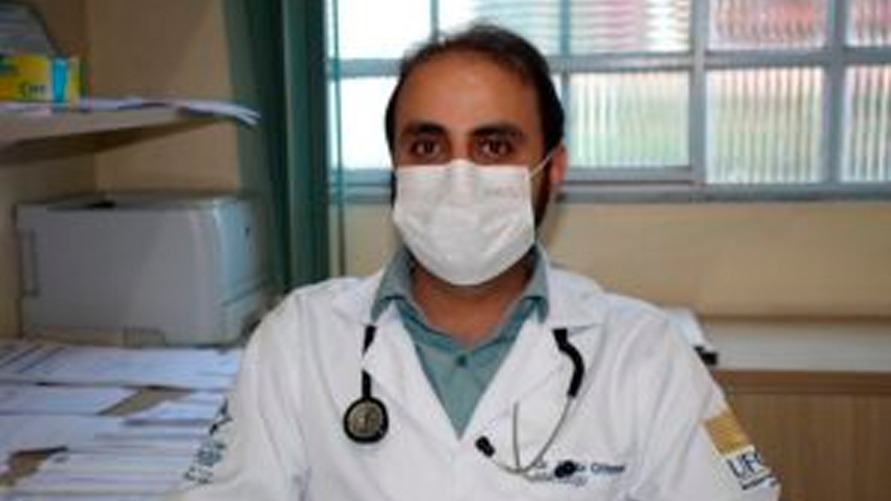 Médico infectologista Harbi Othman orienta que em casos leves as pessoas devem buscar os postos de saúde