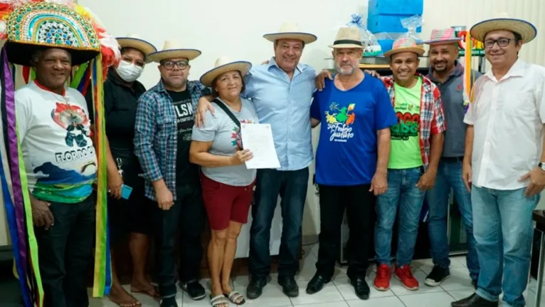 Reunião ocorreu no gabinete do prefeito Tião Miranda, com representantes da Liga Cultural de Marabá e do Secretário Municipal de Cultura, José Scherer