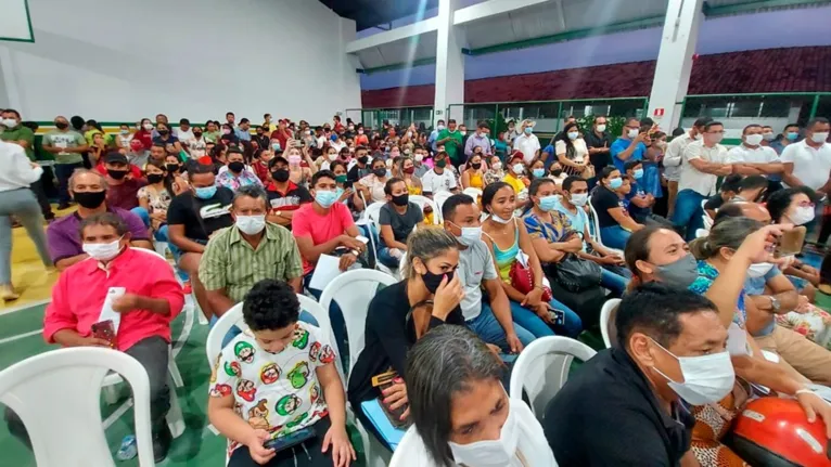 Assinatura da creche ocorreu durante a inauguração da revitalização da Escola Municipal Albertina Moreira