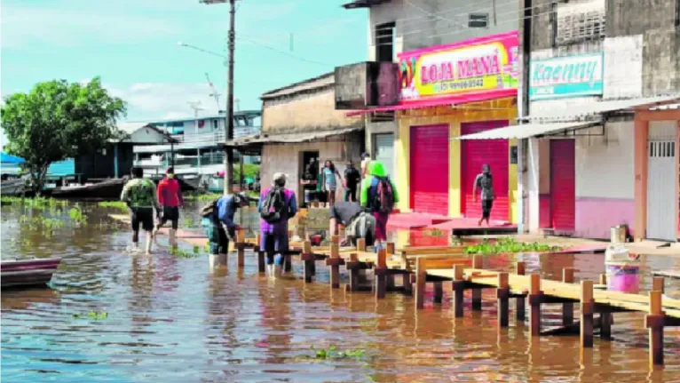 Cidades paraenses, como Óbidos, costumam ser castigadas pelas chuvas, que causam muitos estragos à população