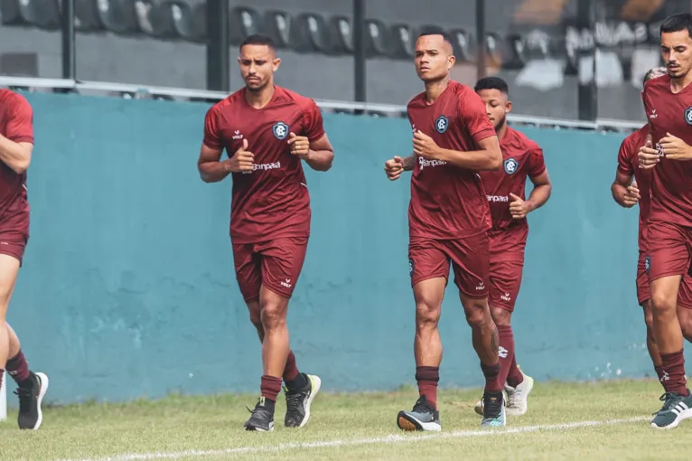 Leão segue treinando, sem previsão para jogar as quartas do Parazão