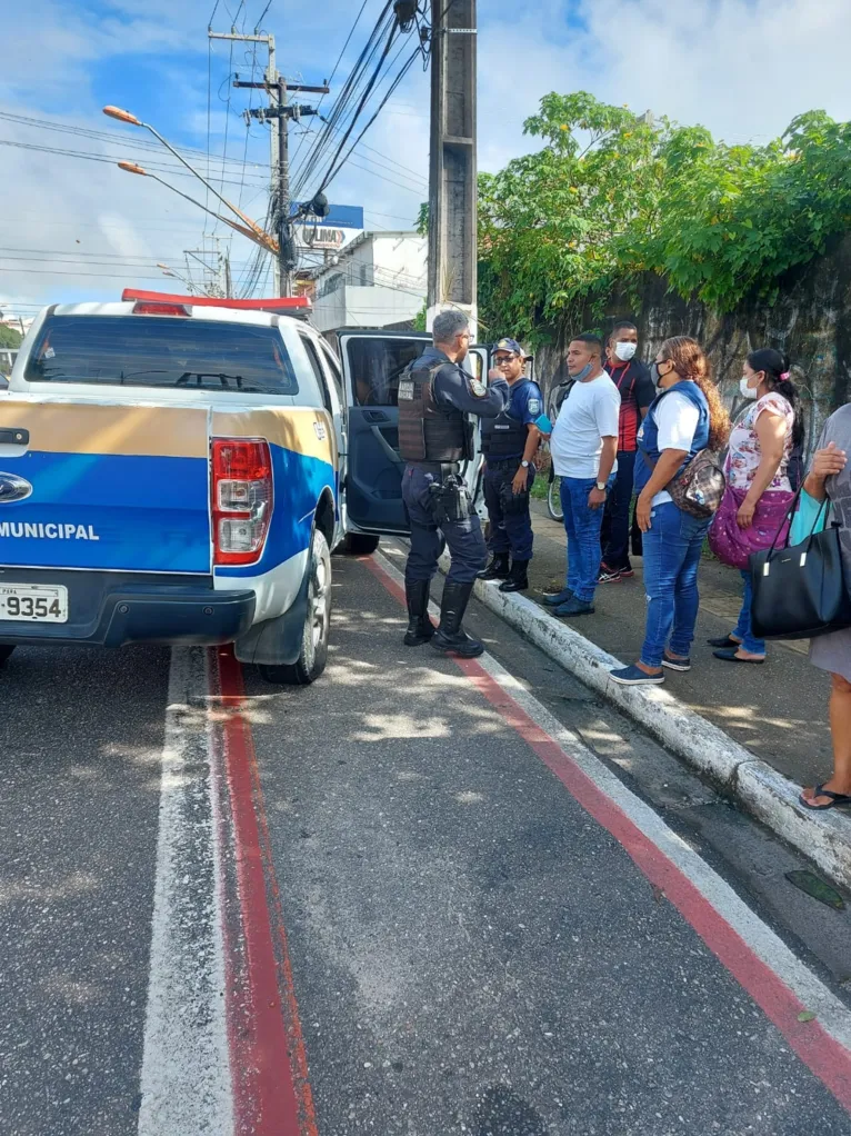 Bebê
é ferido com faca durante assalto a ônibus em Belém