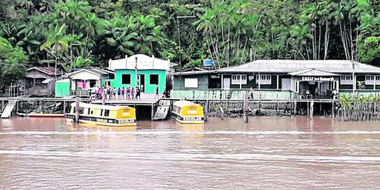 Escola para ribeirinhos, em Breves, no Marajó