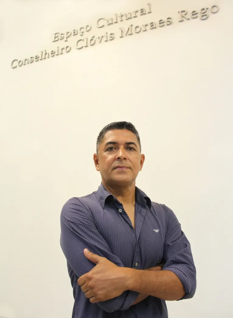 Bombeiro civil, Wil tem a pintura como seu segundo ofício ao qual pretende se dedicar cada vez mais.