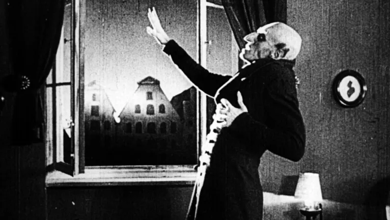 Max Schreck interpretando Conde Orlok em Nosferatu.