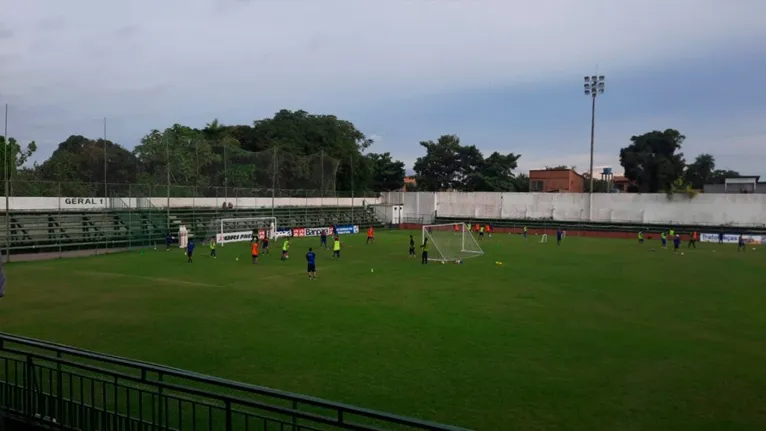 O técnico Wando deve manter o mesmo time