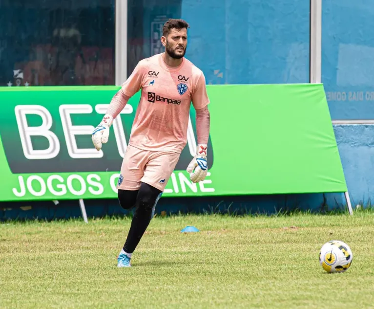 Goleiro Thiago Coelho, do Paysandu