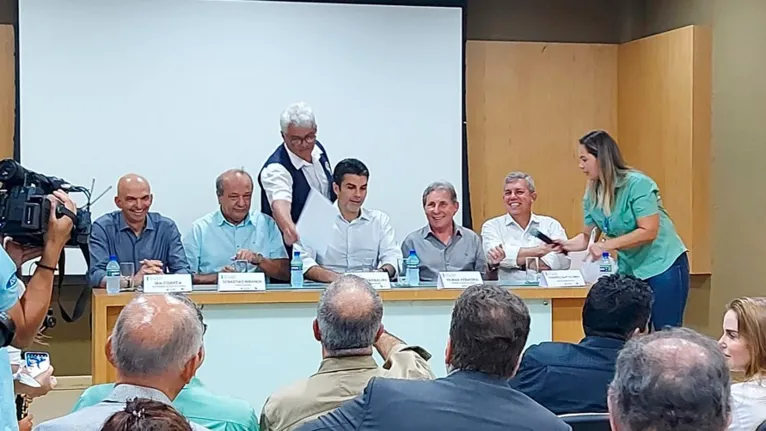 A assinatura do convênio contou com a participação de autoridades, do prefeito de Marabá Tião Miranda, do governador do Pará, Helder Barbalho, Associação Comercial e Industrial de Marabá e outras autoridades