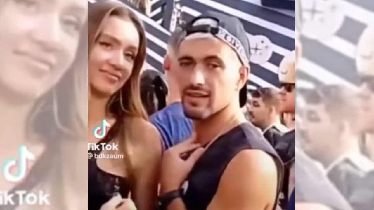 O jogador foi flagrado com a bela por filmagens de uma conta no Tik Tok