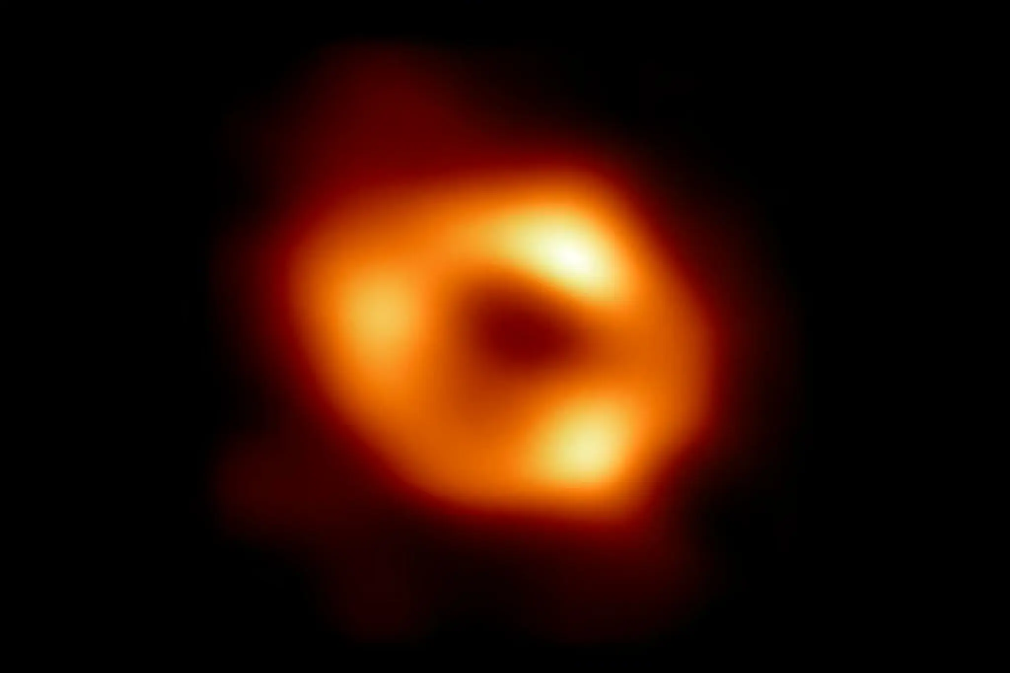 O Sagitário A* é um buraco negro supermassivo que está a 26 mil anos-luz da Terra.