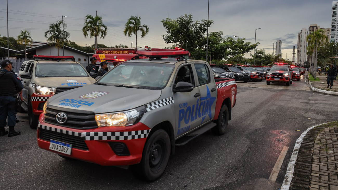 Policias e viaturas estão nas ruas em ronda ostensivas e em operações para o combate ao tráfico de drogas