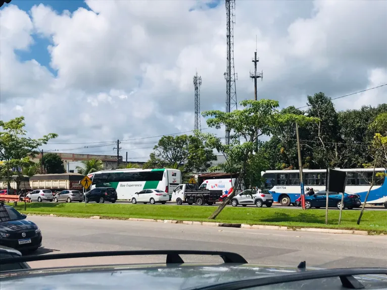 Interdição na BR-316 causa congestionamento em Benevides
