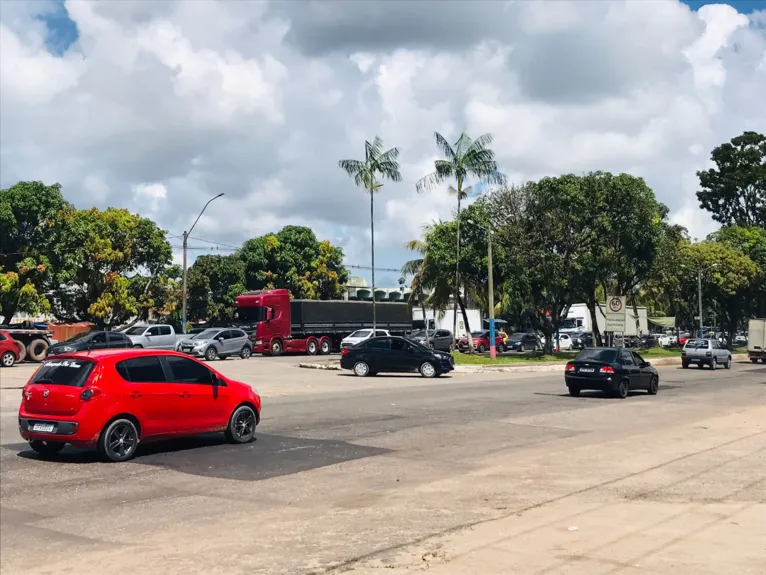 Interdição na BR-316 causa congestionamento em Benevides