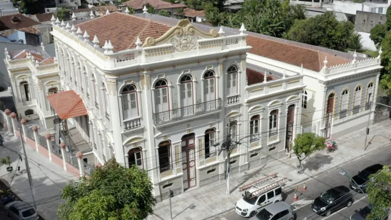 O Palacete Faciola é um casarão histórico de Belém, que chegou a ficar em estado de abandono.