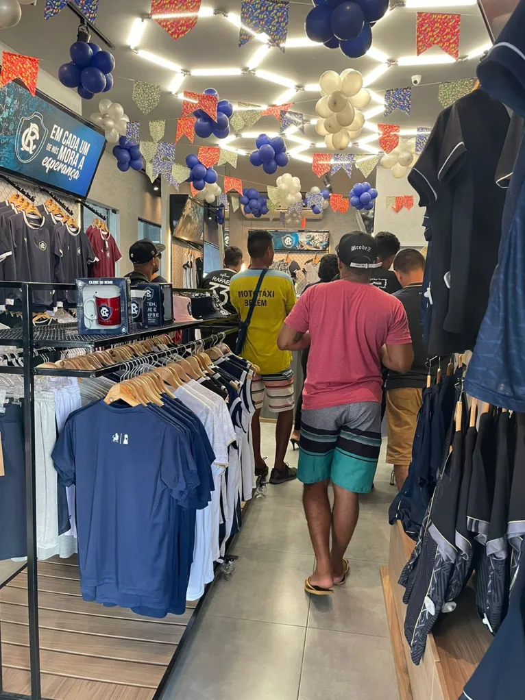 Torcida do Remo faz fila por ingressos para duelo no Baenão