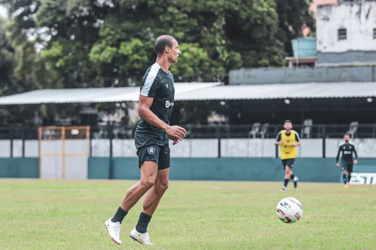 Celsinho deve pintar no segundo tempo