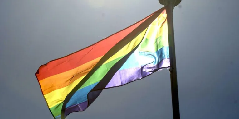 79% dos brasileiros aceitam homossexualidade na sociedade