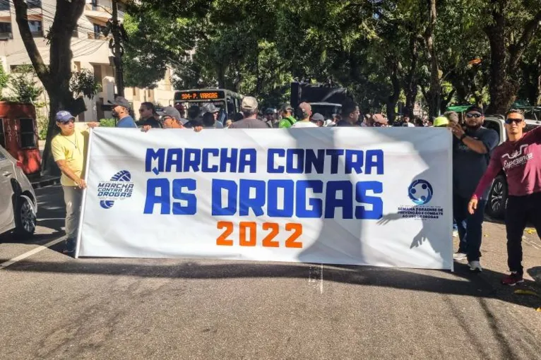 "Marcha contra as drogas" reúne centenas de jovens em Belém